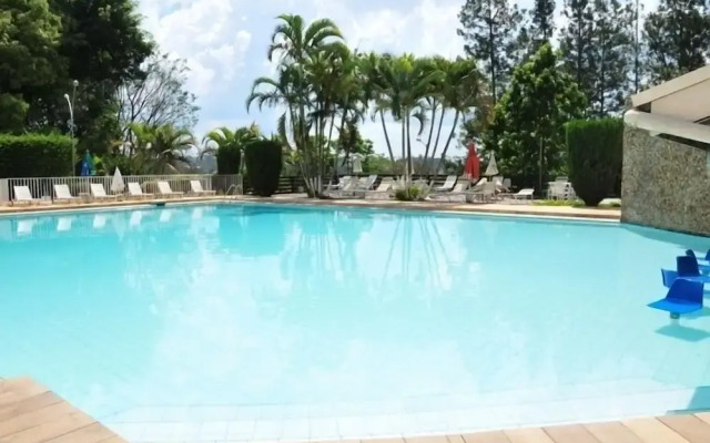 Rovi Plaza Hotel