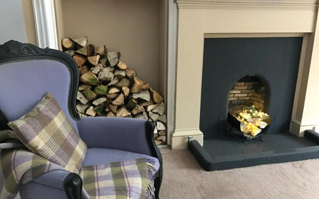 Fernlea spacious apartment