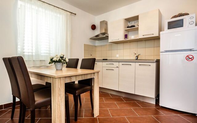 Mare & Mons Deluxe Apartments
