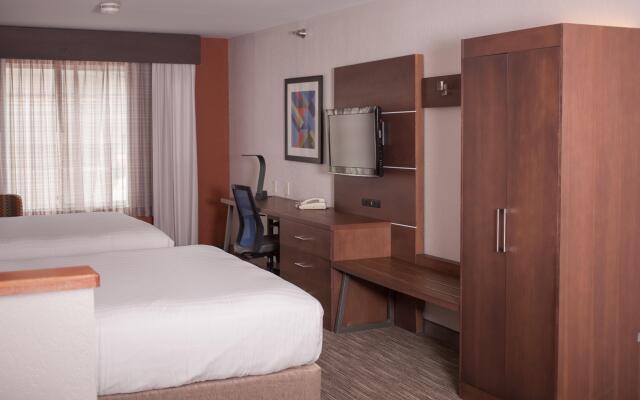 Holiday Inn Express Hotel & Suites, an IHG Hotel