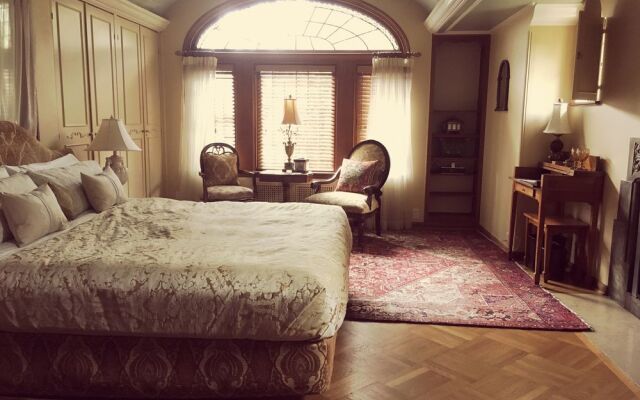 Villa Marco Polo Bed and Breakfast Inn