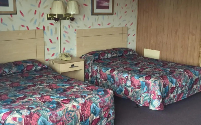 MacThrift Motor Inn