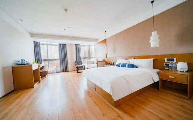 Moonyard Heaven Hotel