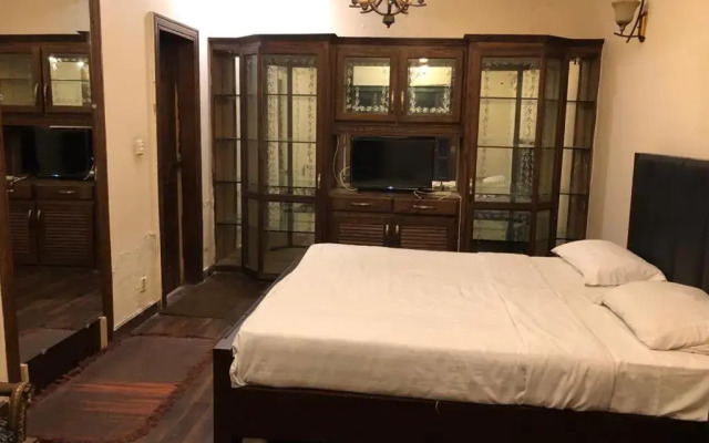 Reina Boutique Hotel - G9