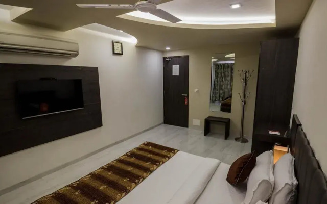 OYO Rooms High Court SG Highway