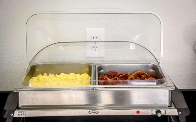 Sleep Inn & Suites Center