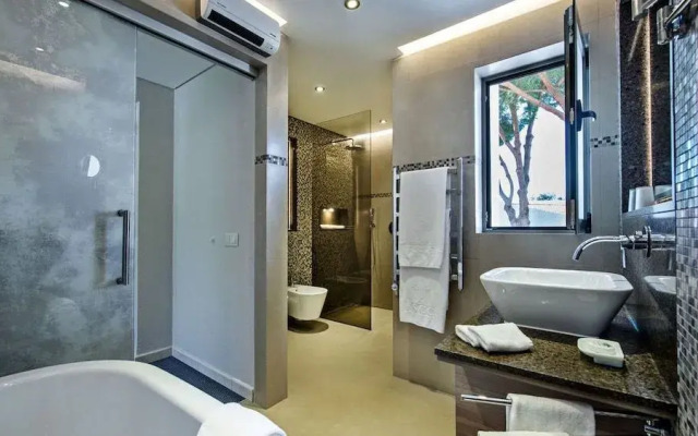 Four Seasons Country Club