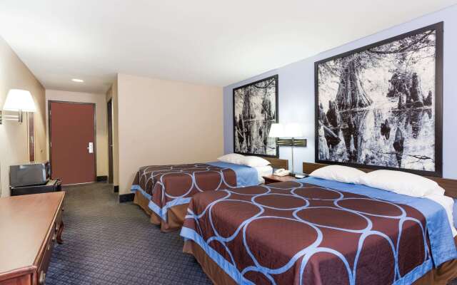 Super 8 by Wyndham Indianola