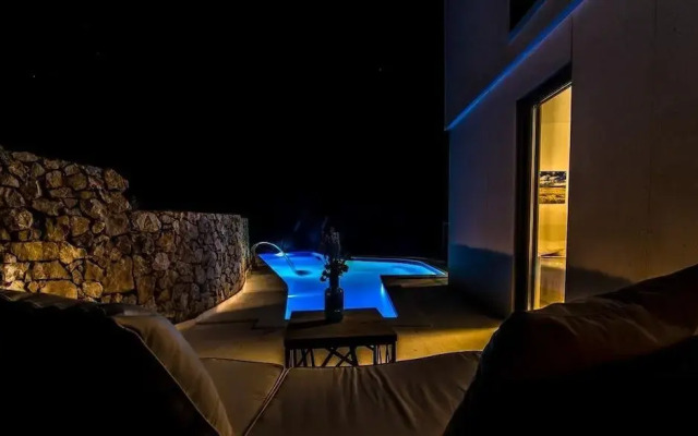 Luxury Apartments Madomi