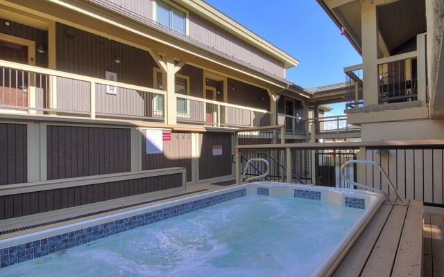 Tyra Riverbend 111 Condo by RedAwning