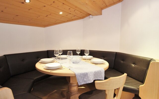 Spacious Apartment in Leogang near Ski Area