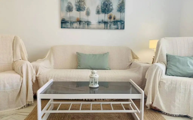 Amplio apartamento junto al mar