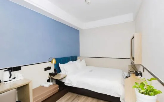 Kaju Hotel(Olympic Xinglong Street subway station store)