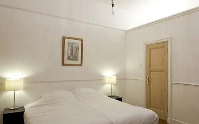 Nine Streets Apartments