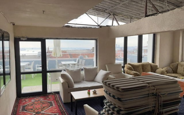 Istanbul Paris Hotel & Hostel
