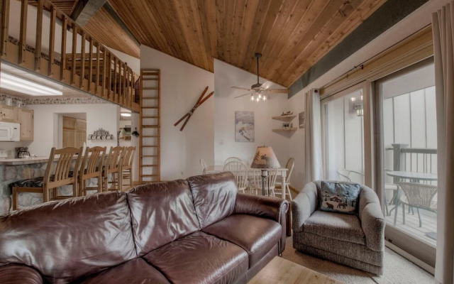 4 Oclock Ski in Ski out