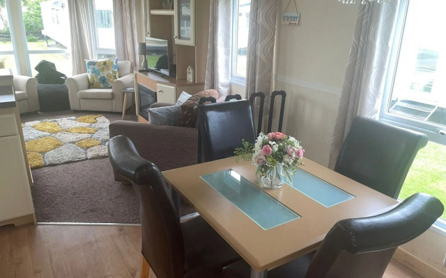 Remarkable 2-bed Villa Caravan in Driffield