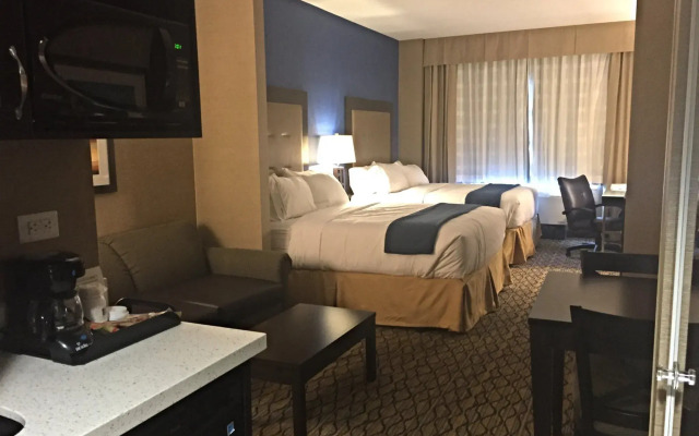 Holiday Inn Express & Suites Thunder Bay by IHG