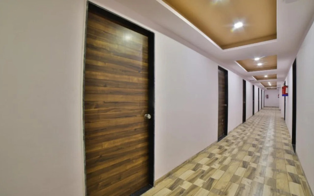 Madhuram Arcade By OYO Rooms