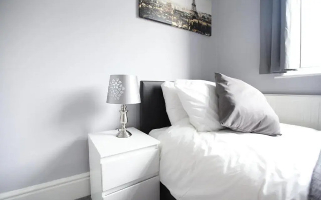 Honest Hospital House Apartment 1