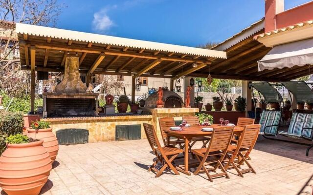 Antonela Sunshine Apartment by CorfuEscapes
