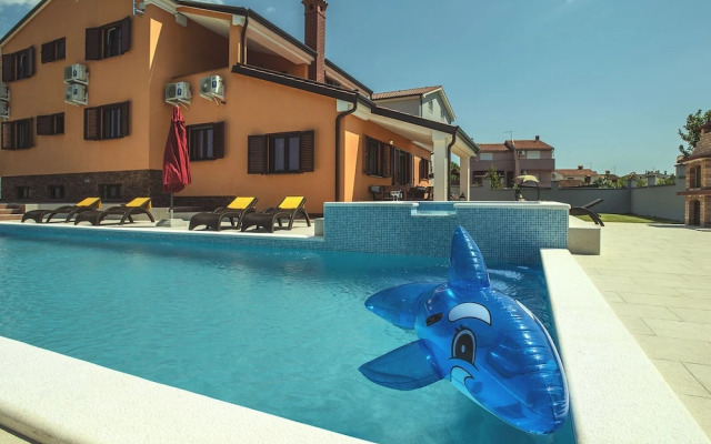 Villa in Pula With sea Beach