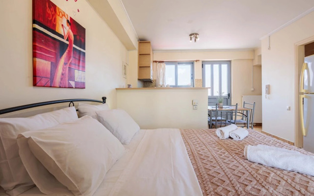 Cozy Studio w Balcony in the Center of Filiatra