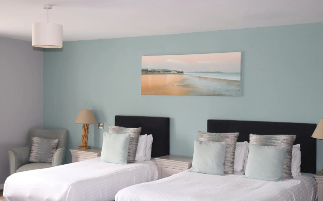 Causeway Hotel