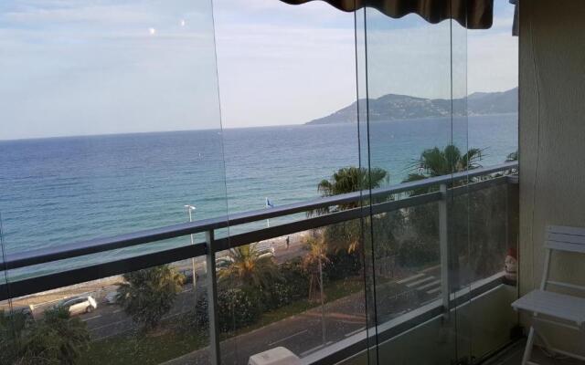 Sea Front Apartment Cannes