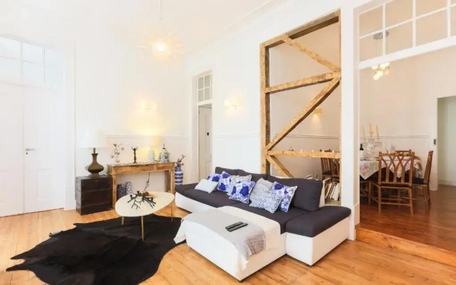 Lisbon Secret & Charming Baixa 4 Bedroom Apartment