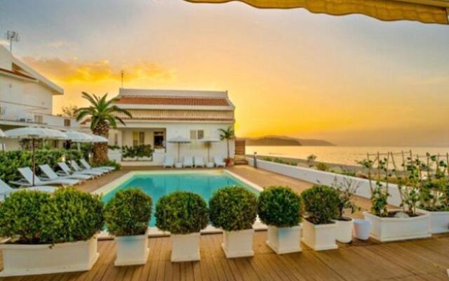 Ancora Bianca Beach Residence