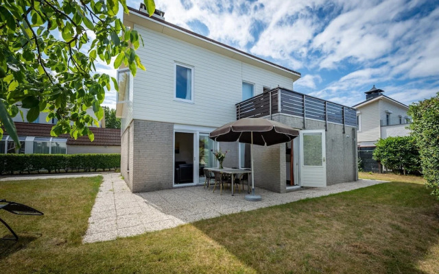 Bungalow Near Oosterschelde Beach