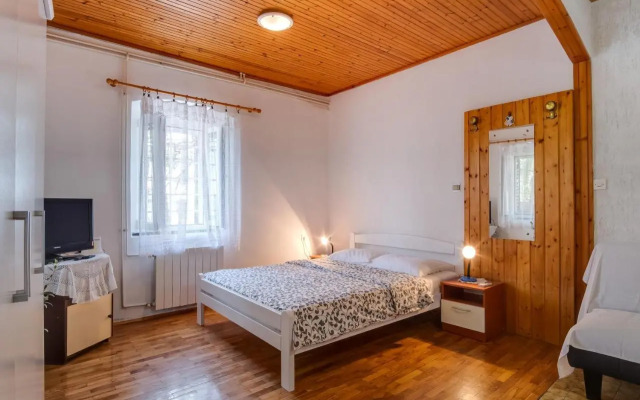 Apartments with a parking space Mali Losinj (Losinj) - 15050