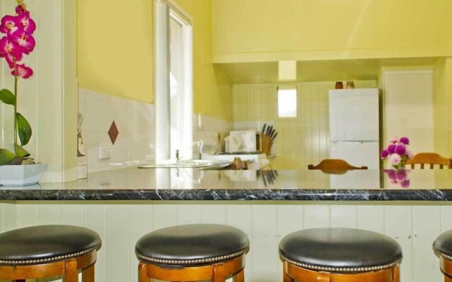 Lee Farm Stay Cottages