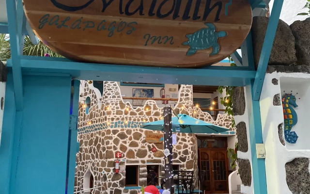 Maidith White Cove Hotel