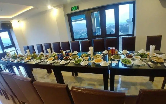 Thai Hoa Riverside Hotel