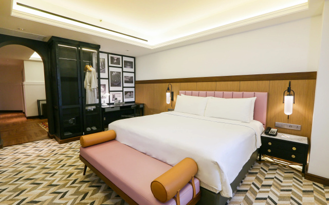 Java Paragon Hotel and Residences