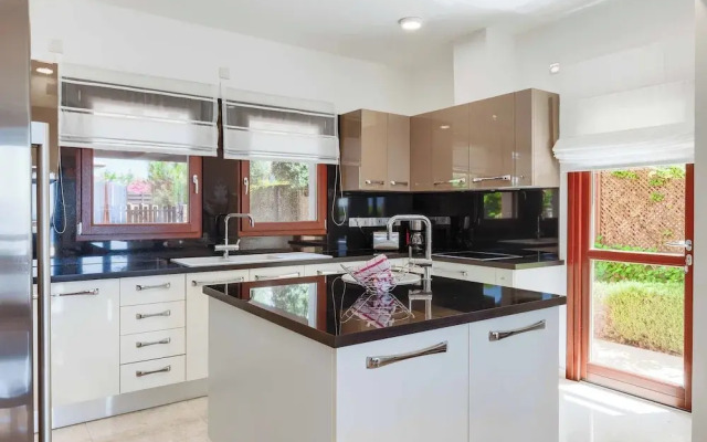 Aphrodite Hills Mythos Collection Villa Av05