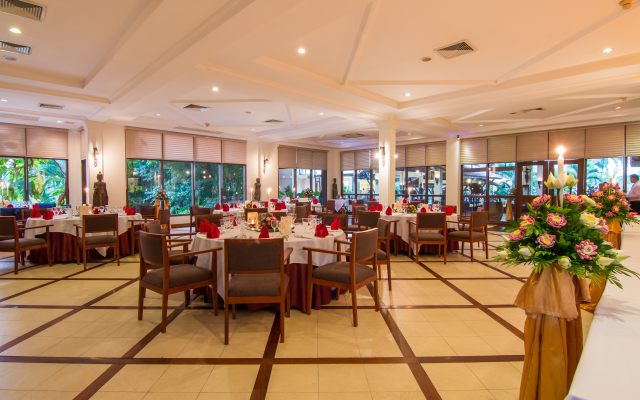 Angkor Palace Resort & Spa