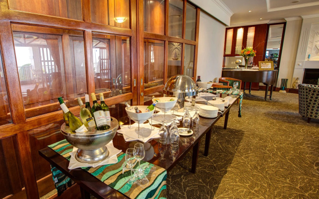 Courtyard Hotel Gqeberha