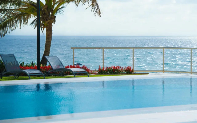 Paradise Centre Apartments