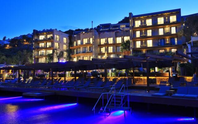 Mare Deluxe Residences & Villas