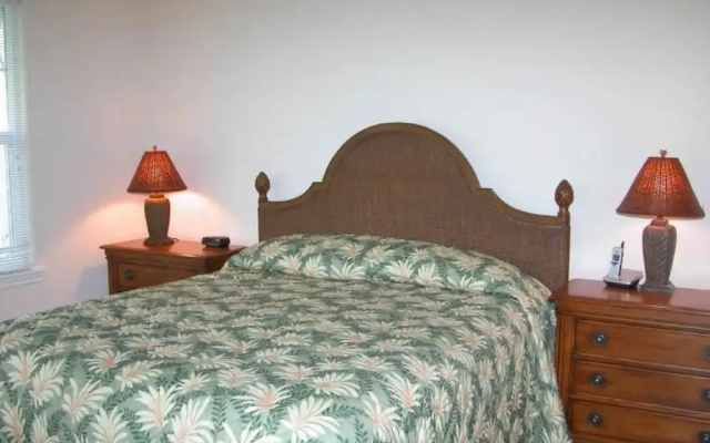 Fairway Villa Walk to Beach