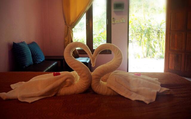 Pakmeng BEACH Resort