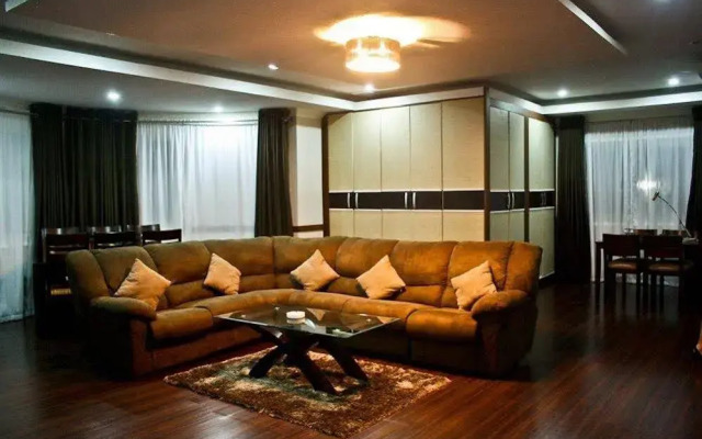 Royal Hotel