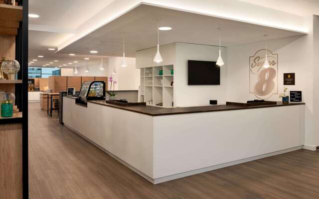 Super 8 by Wyndham Augsburg