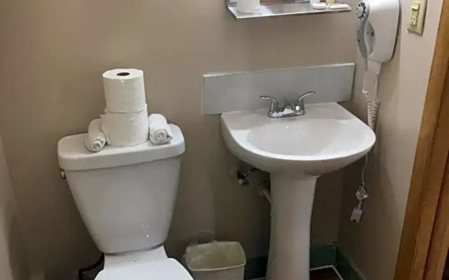 Wisconsin-Aire Motel By OYO Random Lake