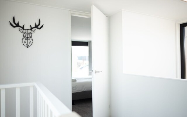 Modern Lodge With two Bathrooms, 100m From the sea