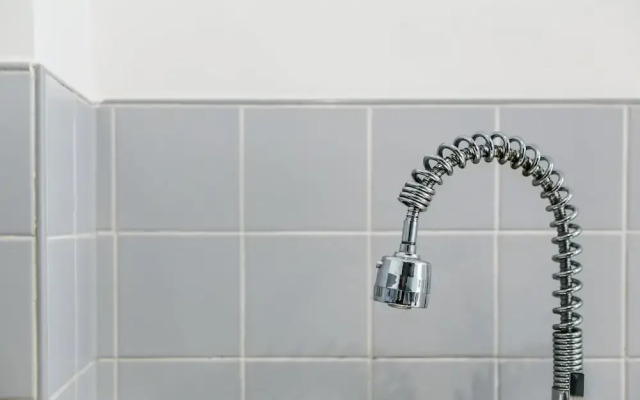 Modern Home by River Thames W/aircon, 4 Guests