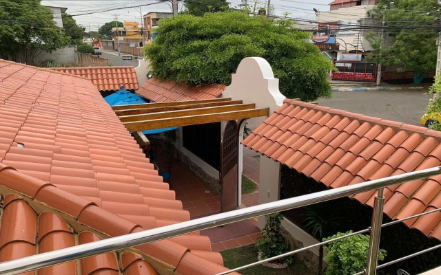 Hotel Voyager Manta